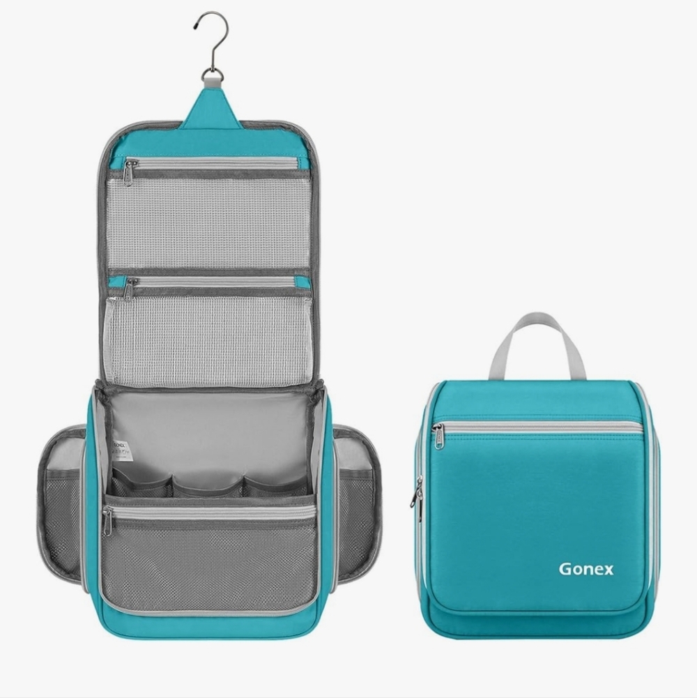 Travel Hanging Toiletry &  Cosmetic Organizer NWT